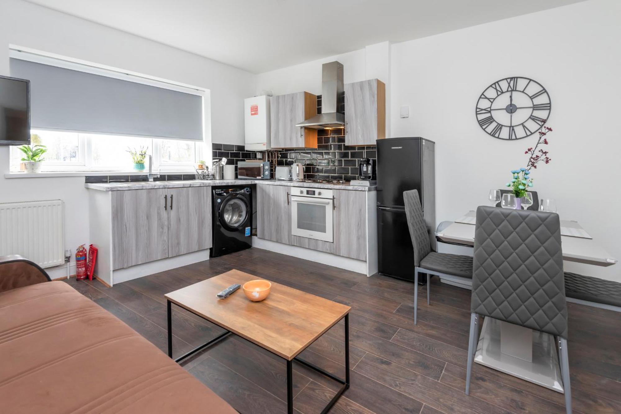 Modern Family Home W/Wi-Fi, Netflix, Self Check-In ลอนดอน ภายนอก รูปภาพ