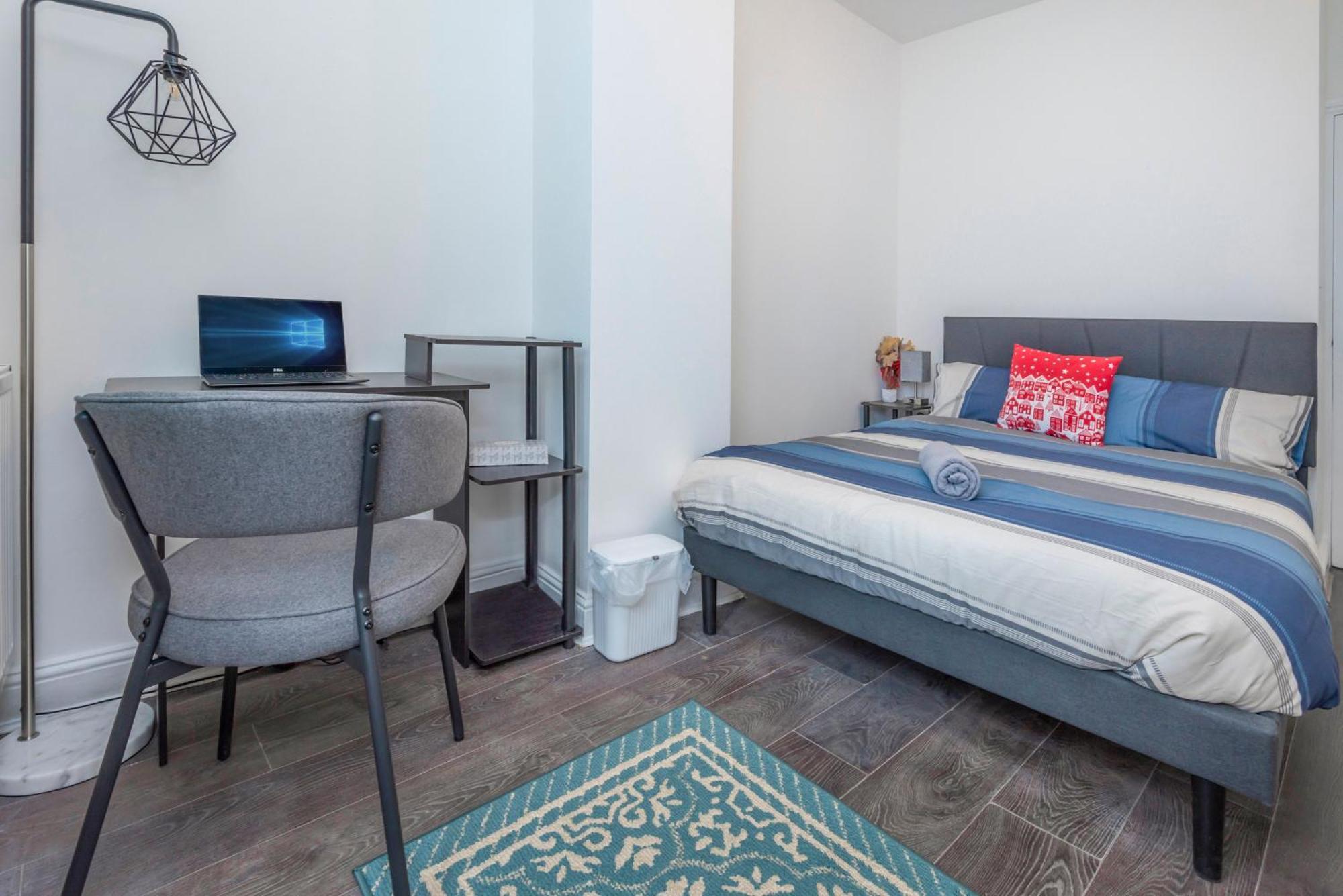 Modern Family Home W/Wi-Fi, Netflix, Self Check-In ลอนดอน ภายนอก รูปภาพ